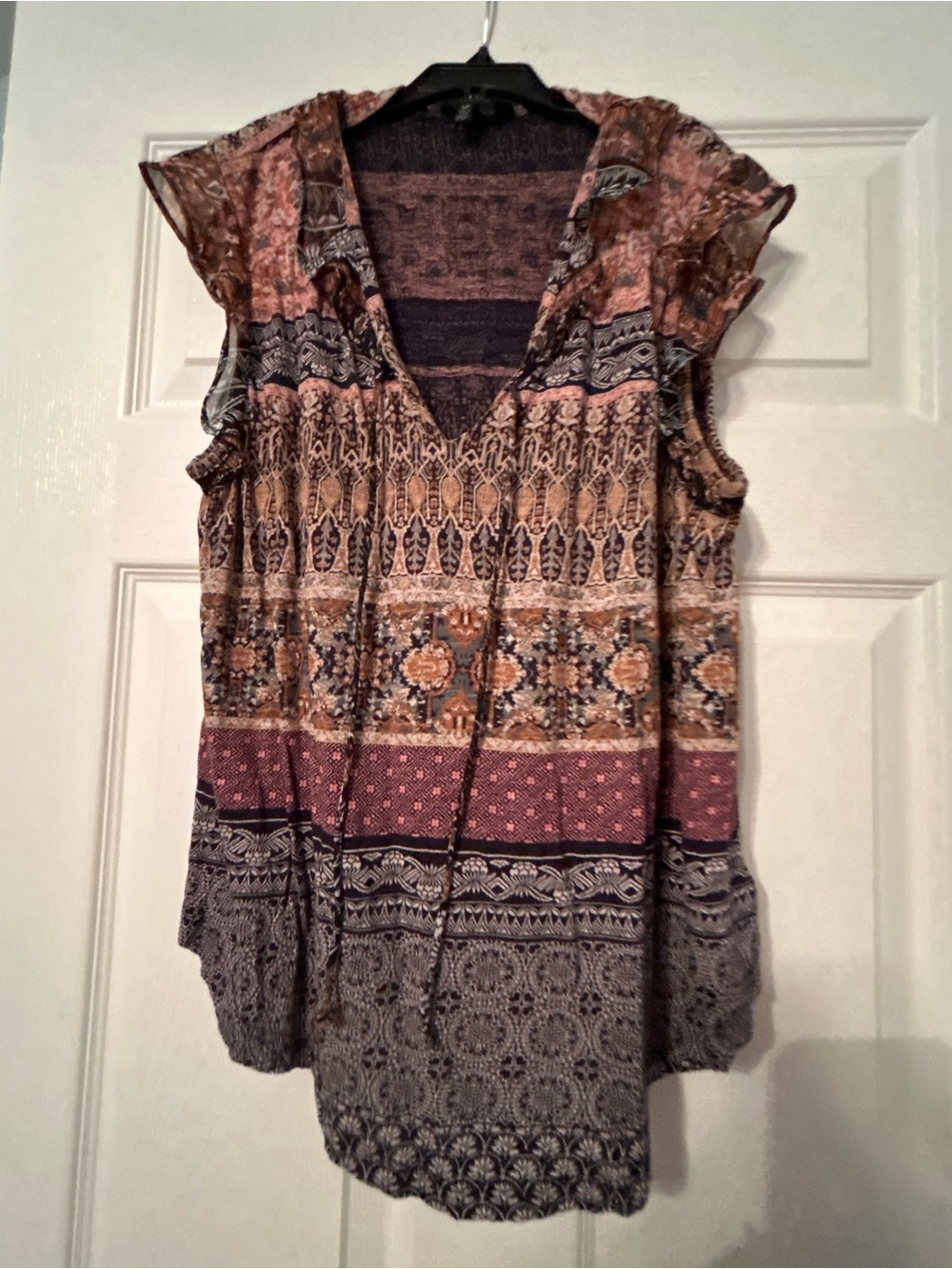 Lucky Brand Mixed Print Flutter Sleeve V-Neck Top in Navy, Rust, Cream